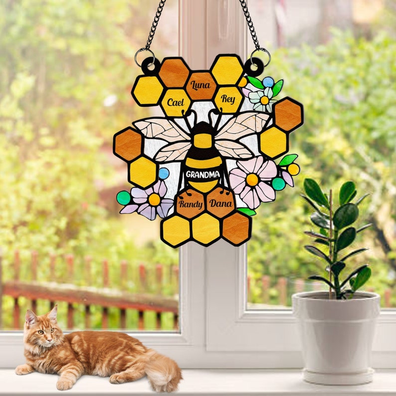 Honeycomb Nana And Her Grandchildren - Gift For Mom, Grandma - Personalized Window Hanging Suncatcher Ornament