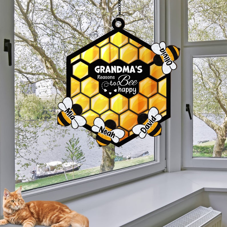 Grandma's Reason To Be Happy - Gift For Mom, Grandma - Personalized Window Hanging Suncatcher Ornament