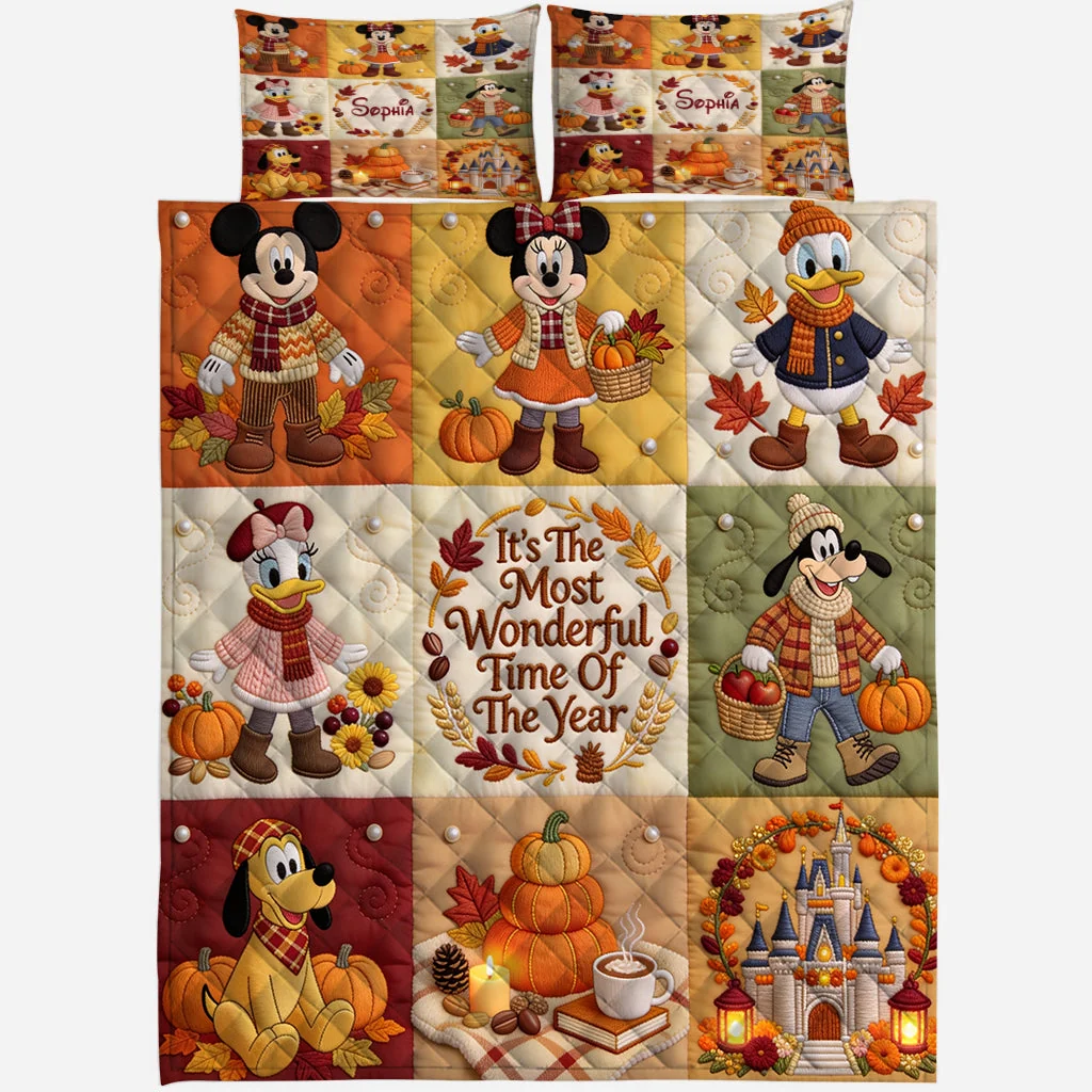 MkMo Magic Mouse It's The Most Beautiful Of The Year Custom Name Gift - Personalized Quilt Bedding Set HH01