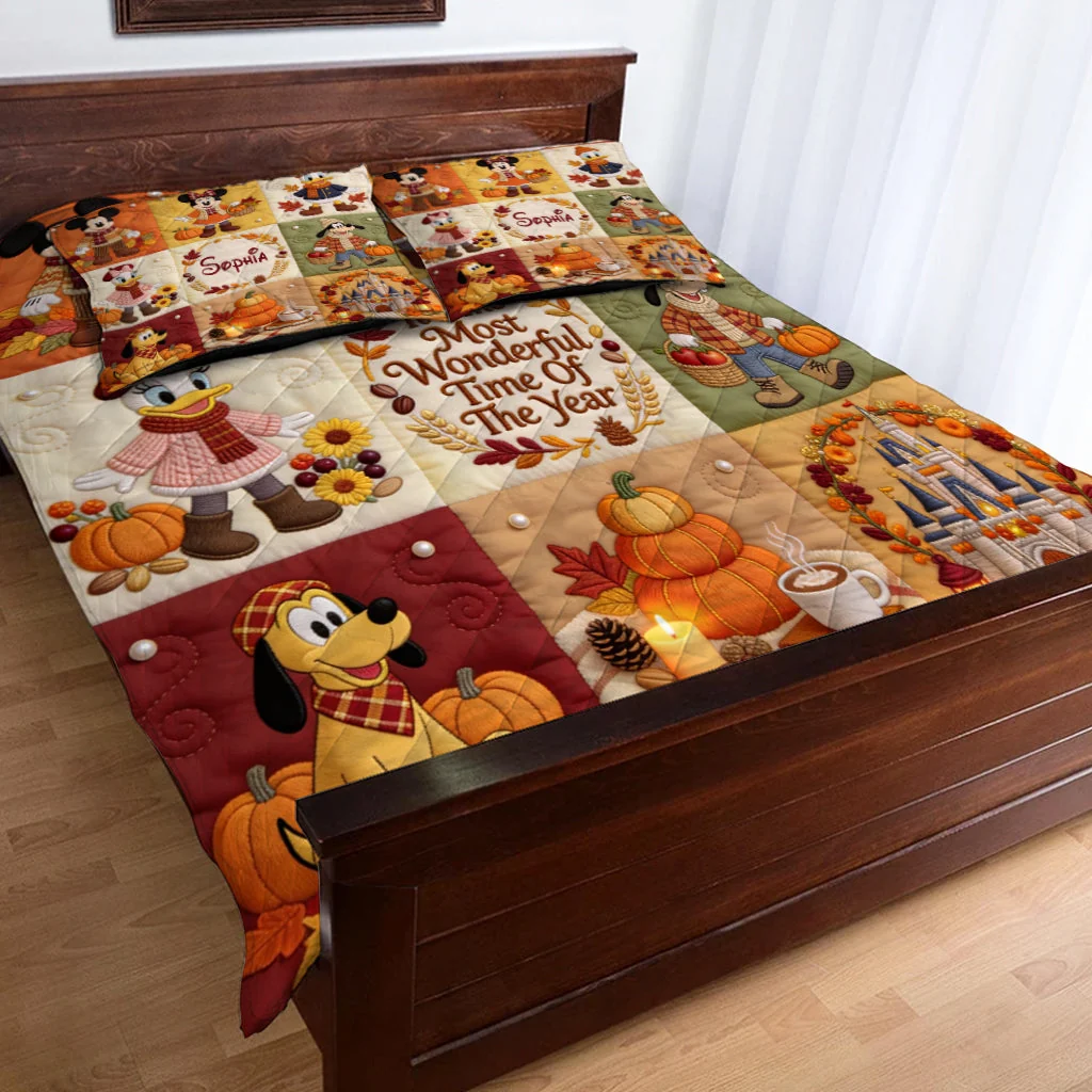 MkMo Magic Mouse It's The Most Beautiful Of The Year Custom Name Gift - Personalized Quilt Bedding Set HH01