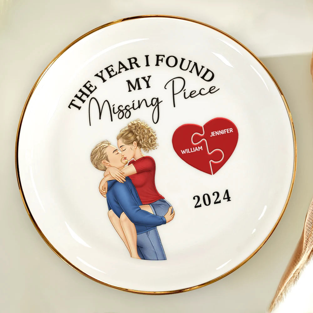 The Year I Found My Missing Piece - Personalized Jewelry Dish - Gift For Couple, Husband Wife, Anniversary, Engagement, Wedding, Marriage Gift  - GR7 NA94