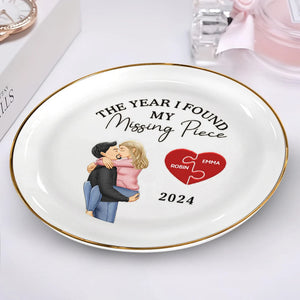 The Year I Found My Missing Piece - Personalized Jewelry Dish - Gift For Couple, Husband Wife, Anniversary, Engagement, Wedding, Marriage Gift  - GR7 NA94