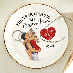 The Year I Found My Missing Piece - Personalized Jewelry Dish - Gift For Couple, Husband Wife, Anniversary, Engagement, Wedding, Marriage Gift  - GR7 NA94