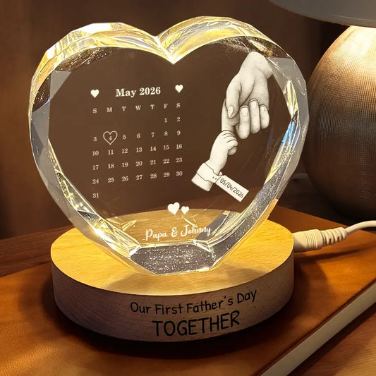CalendarTheDayYouBecameMyMom PersonalizedCrystalHeartShaped TI351 CIN4542 MK1_0d411b31 bf08 4285 9a40 12d0ed83af45