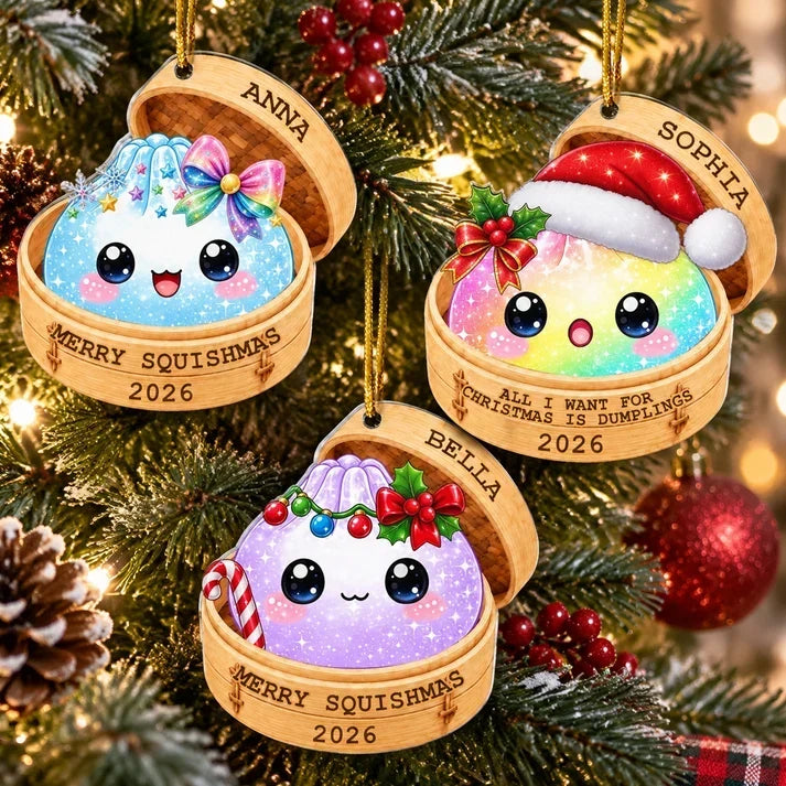 Cue_Dumplings_New_Version_Merry_Squishmas_Personalized_Ornament_2