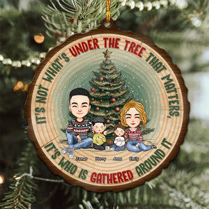 Who Is Gathered Around It - Personalized Wood Ornament - Gift For Family Members -  CL33 NA94