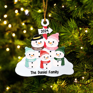 Christmas Family Snowmans - Gift For Family - Personalized Wood Ornament - CL34 NA94