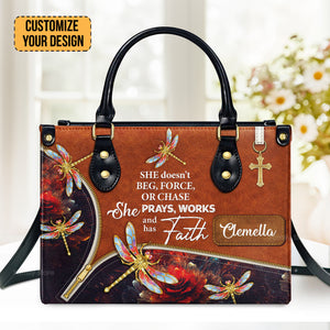 She Prays, Works, And Has Faith Pretty Dragonfly - Unique Personalized Leather Handbag - AT4081413