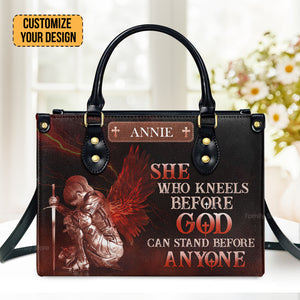 Who Kneels Before God Can Stand Before Anyone - Scripture Gifts For Women Of God - Personalized Leather Handbag With Handle - AT4081428