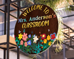 Personalized Custom Name Daisy Welcome To Teacher Decor Round Wood Sign