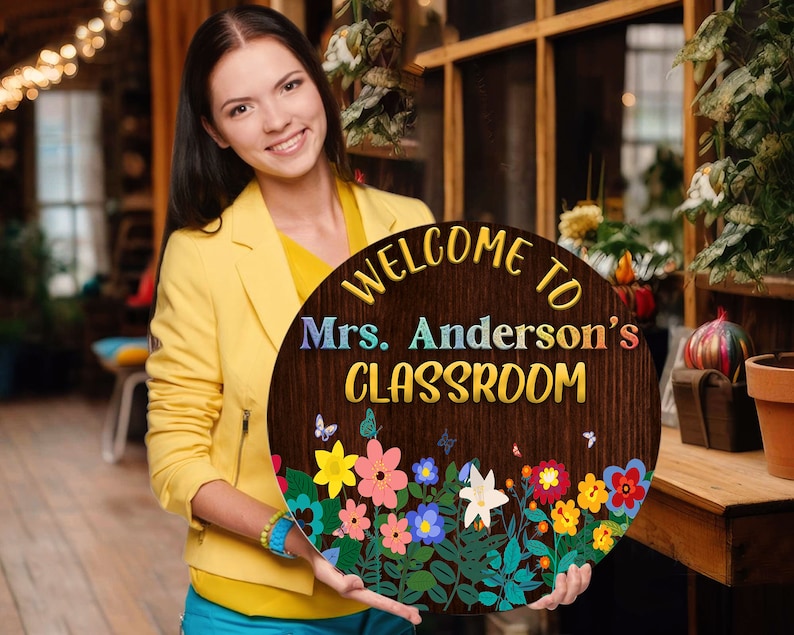 Personalized Custom Name Daisy Welcome To Teacher Decor Round Wood Sign